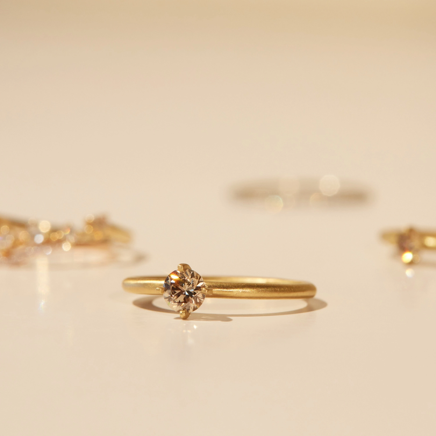1053-solo-champagne-diamond-ring–1.jpg