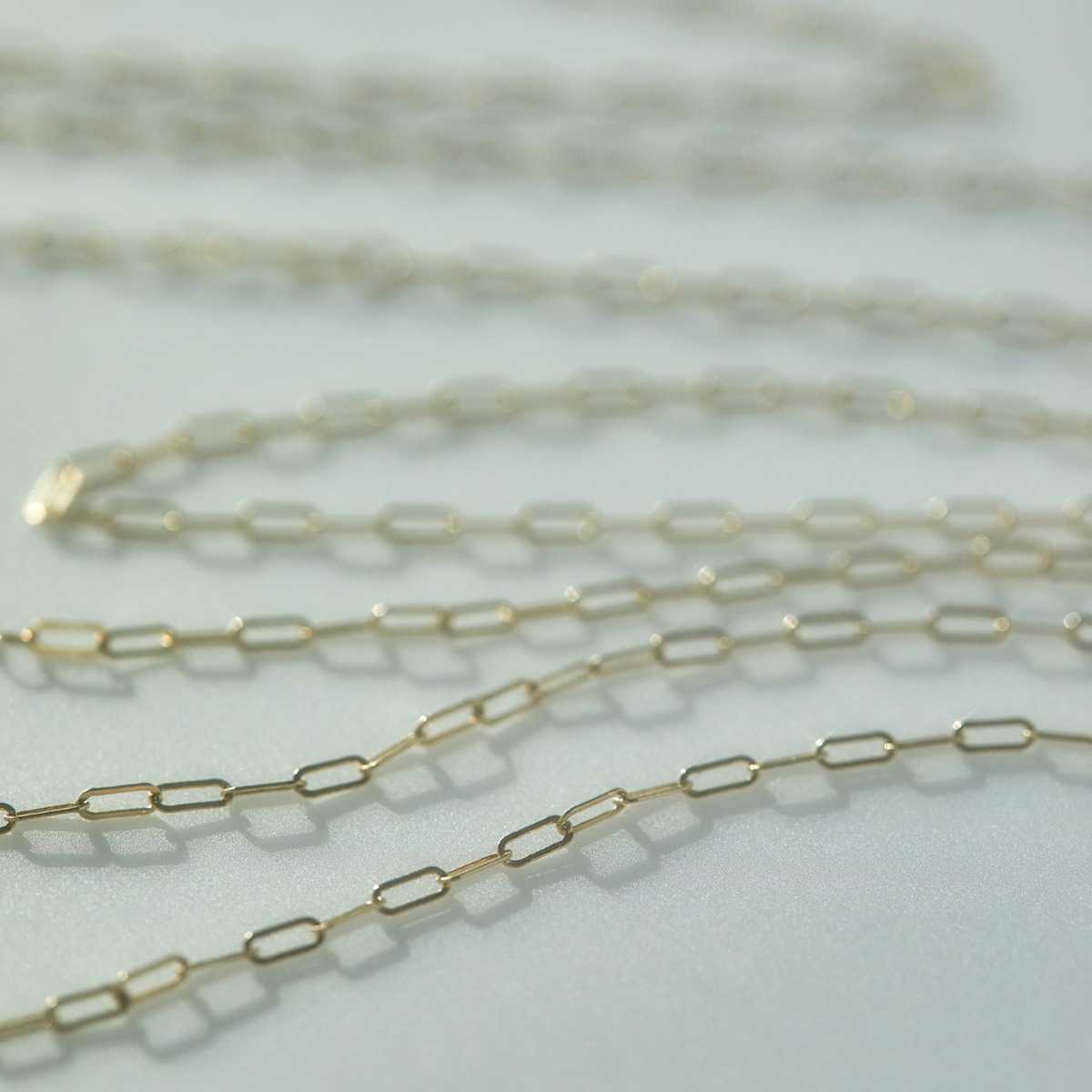 109-1976-gold-chain–1.webp