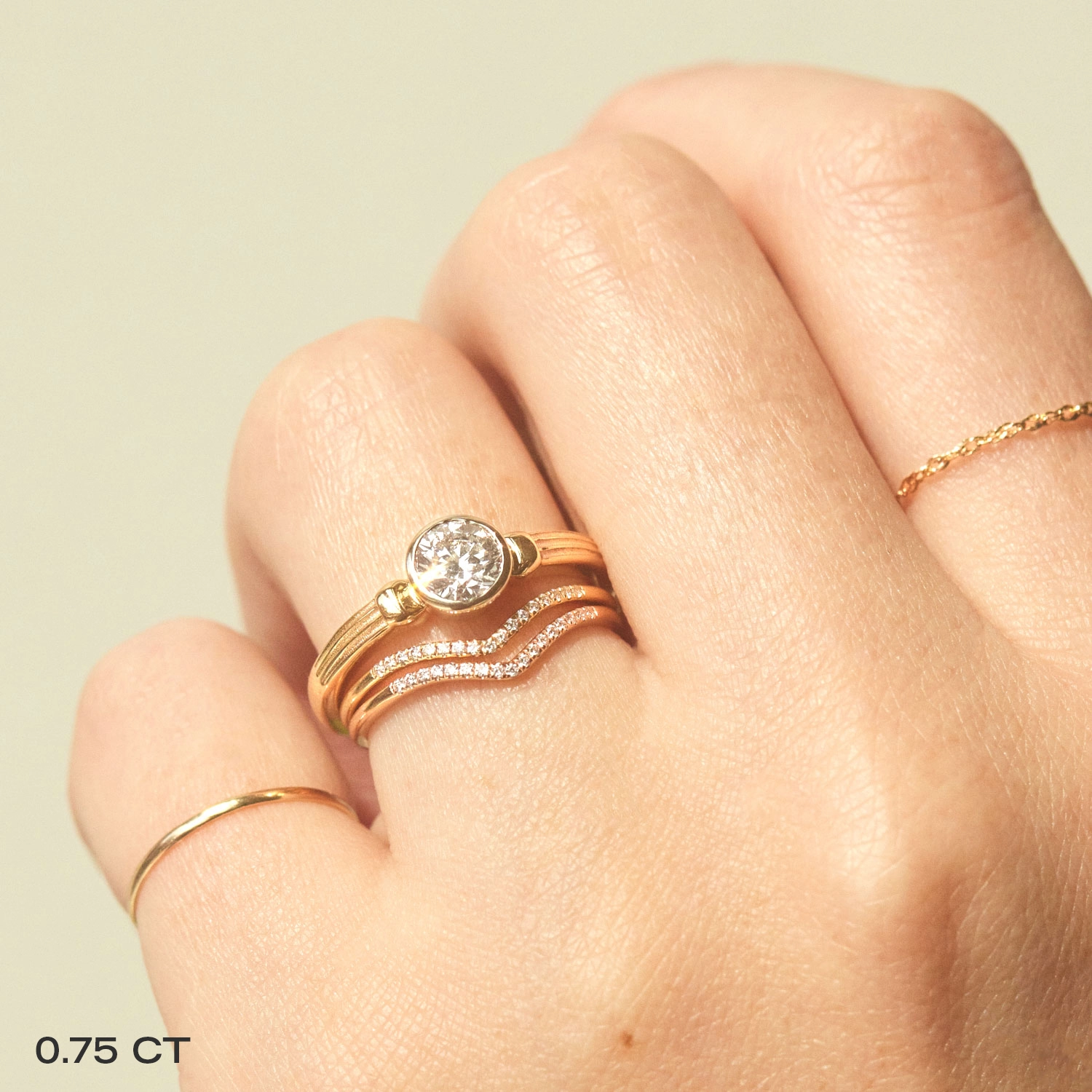 1115-column-solitaire-diamond-ring–1.jpg