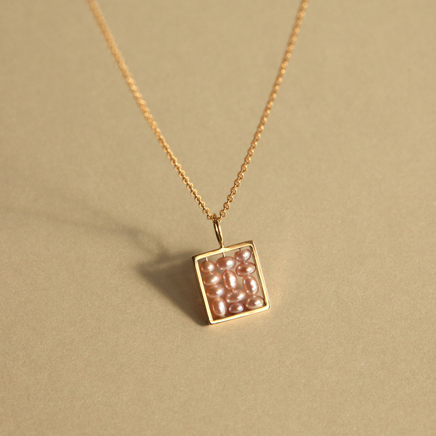 1129-blush-pearl-mini-weaving-charm–1.jpg
