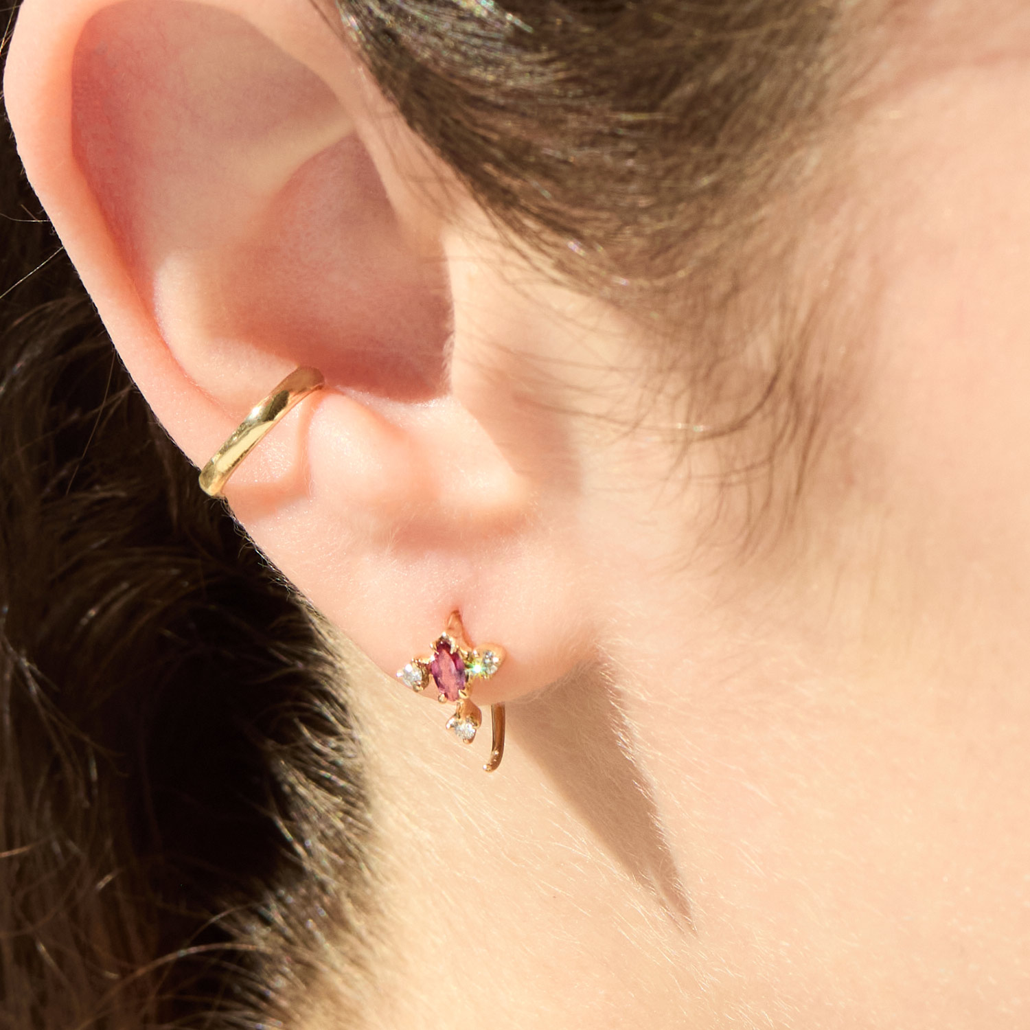 Lowa Ear Hoop, Garnet (single) 