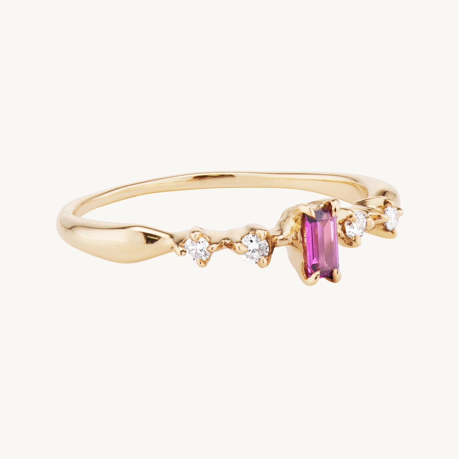 Danah Ring, Garnet