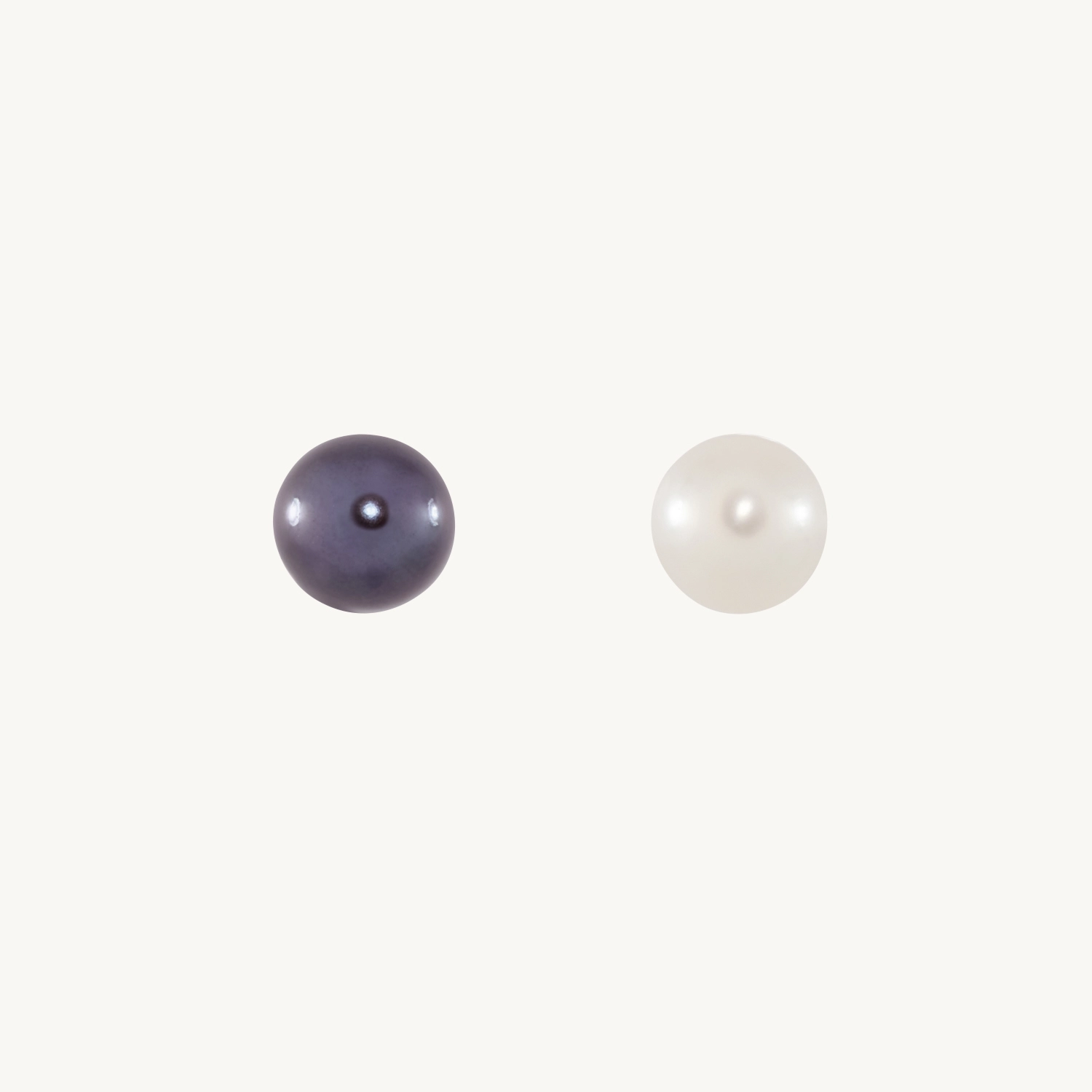 220-black-amp-white-pearl-stud-single–1.jpg