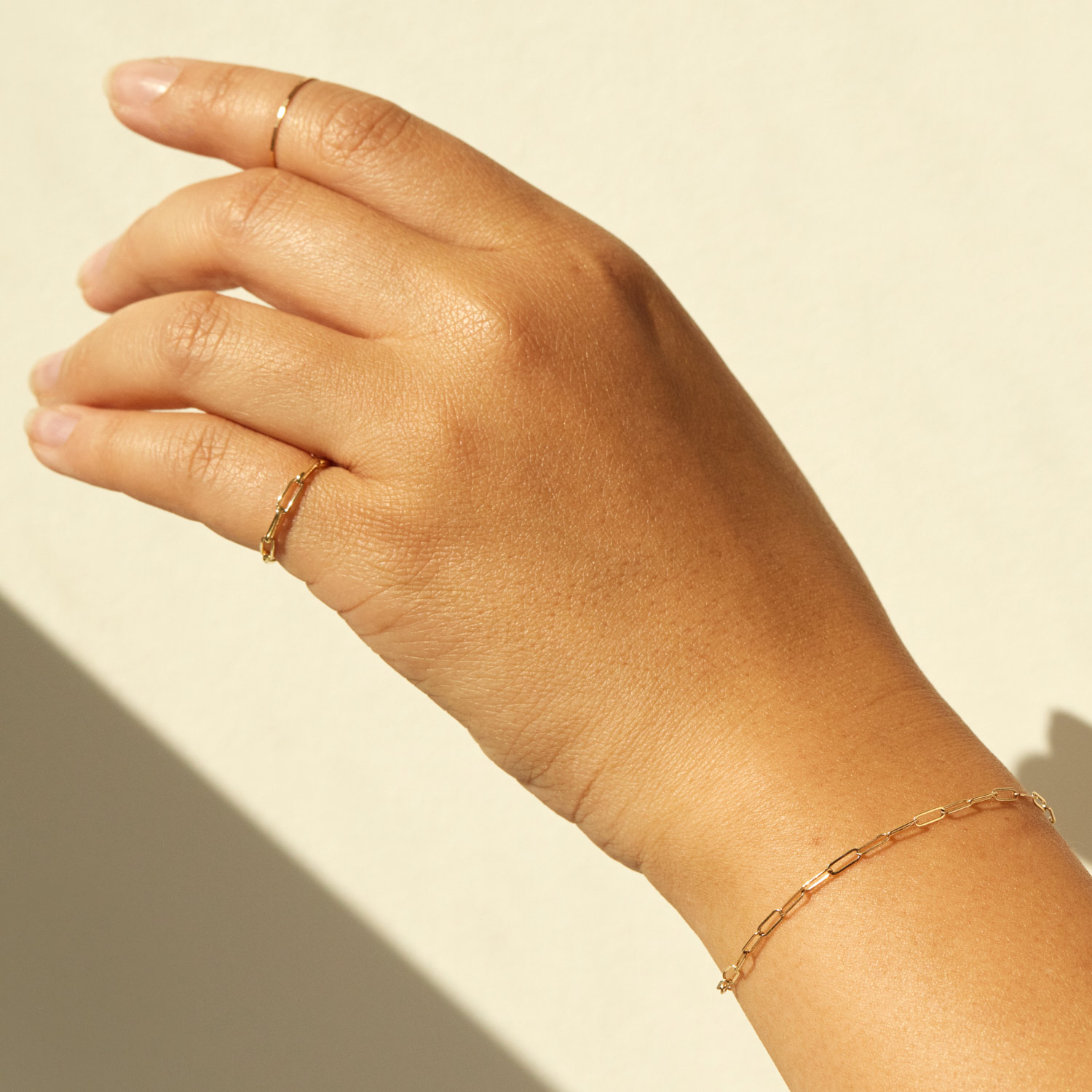 1976 Gold Chain Ring