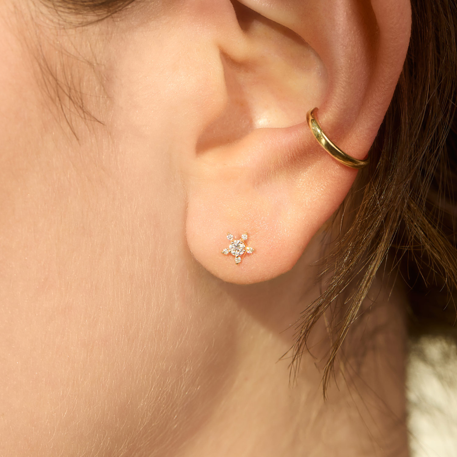 Diamond Flowering Stud (single) 