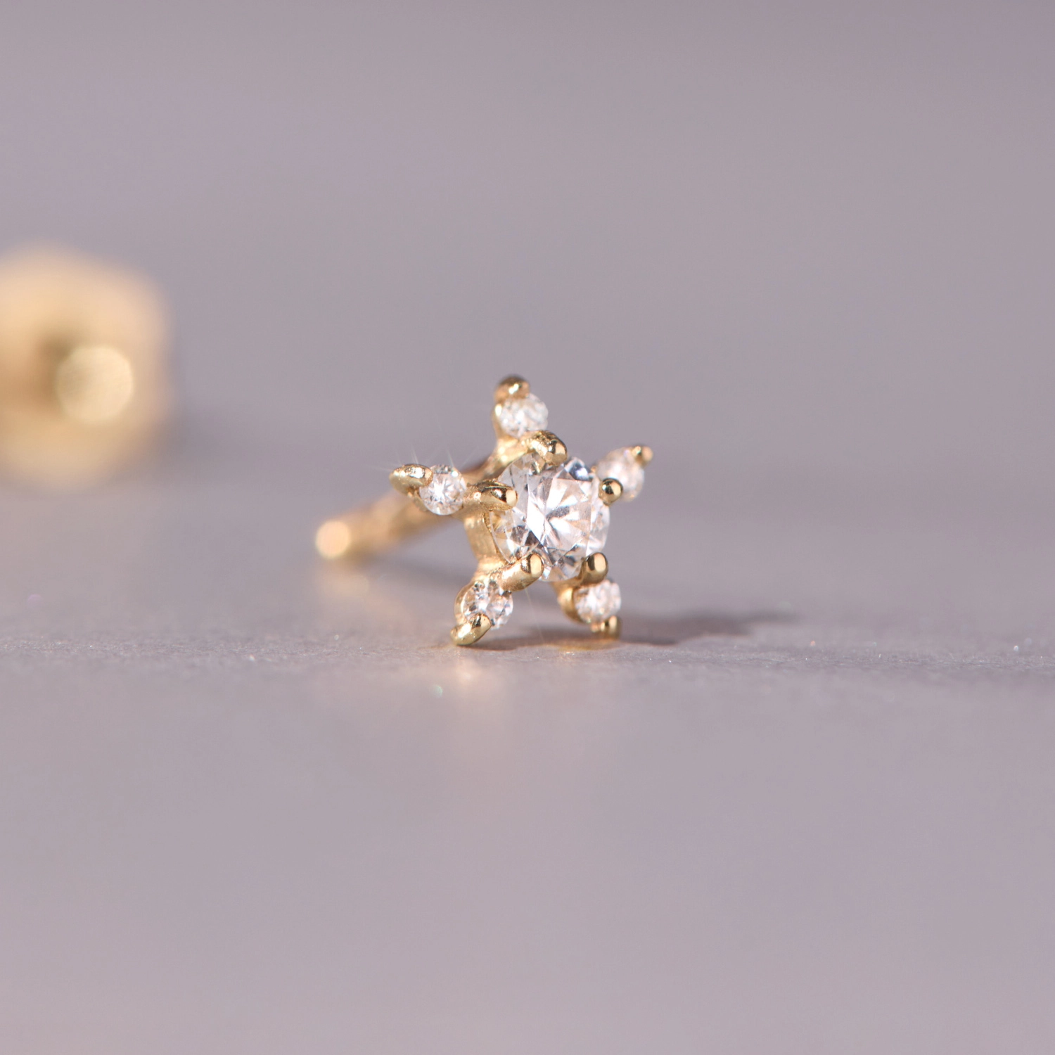 465-diamond-flowering-stud-single–1.jpg
