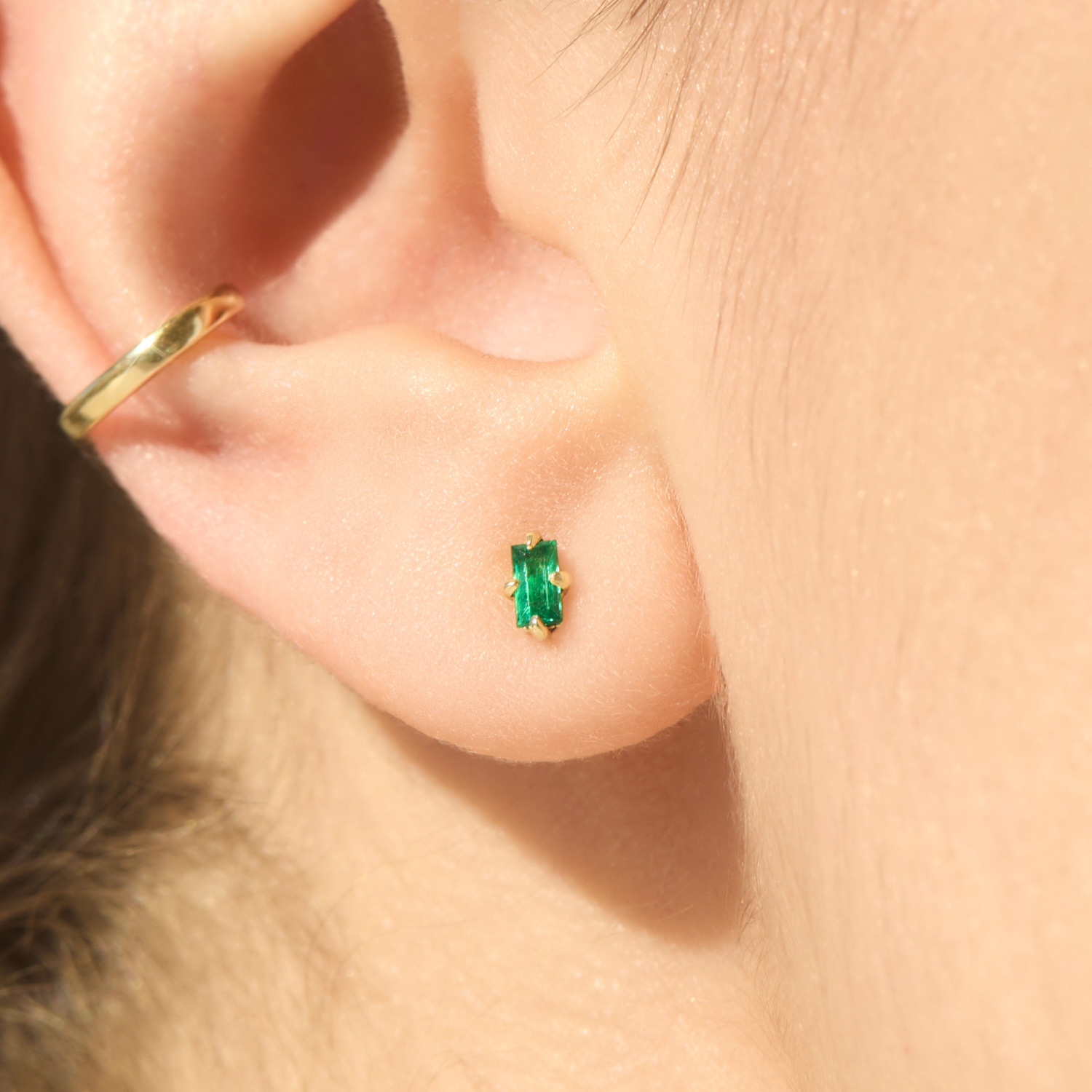 Neoma Emerald Stud (single) 
